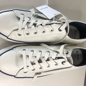 White Men's Sneakers with Zipper Detail